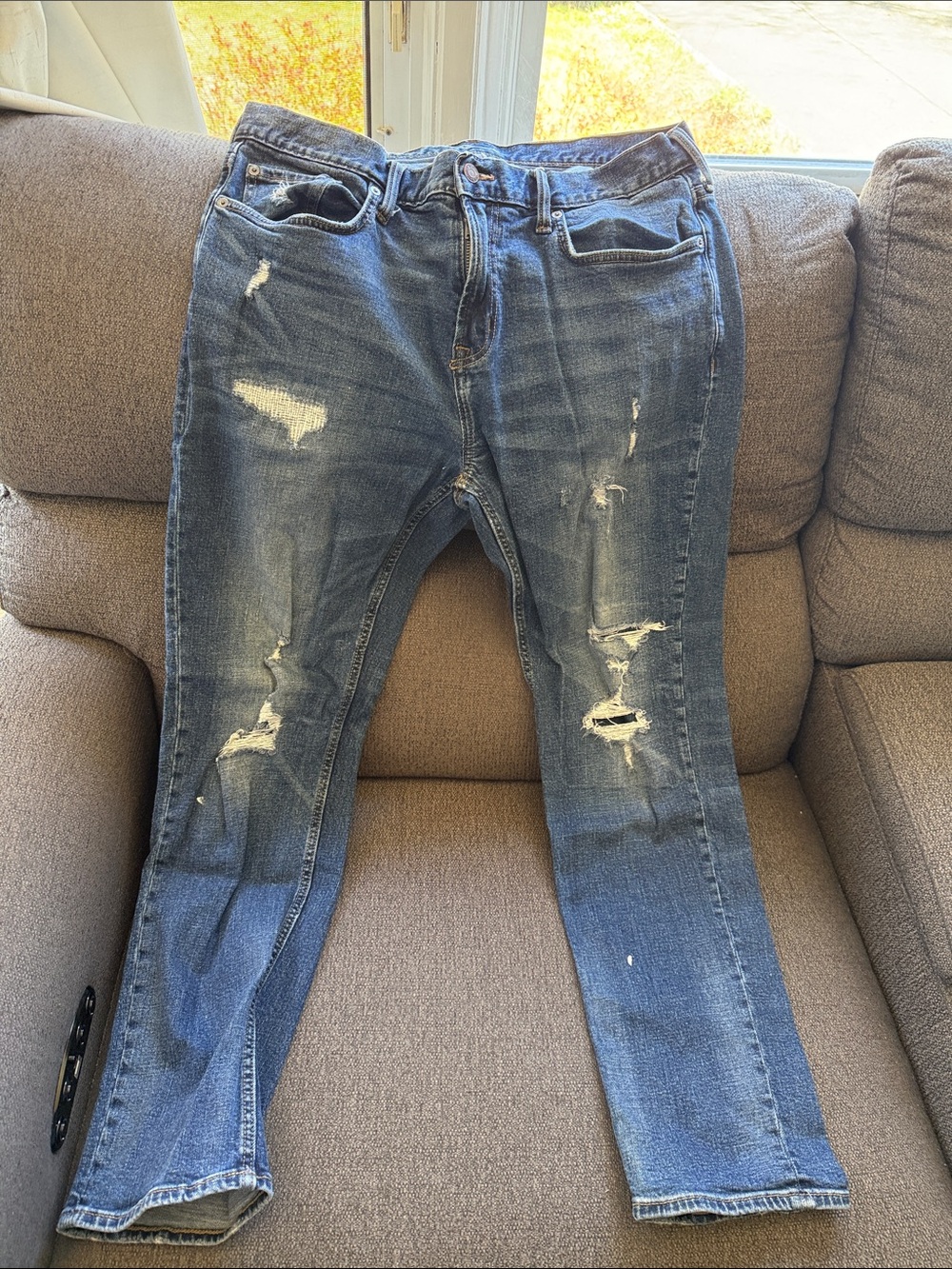 Old Navy Men's Distressed Dark Blue Skinny Jeans